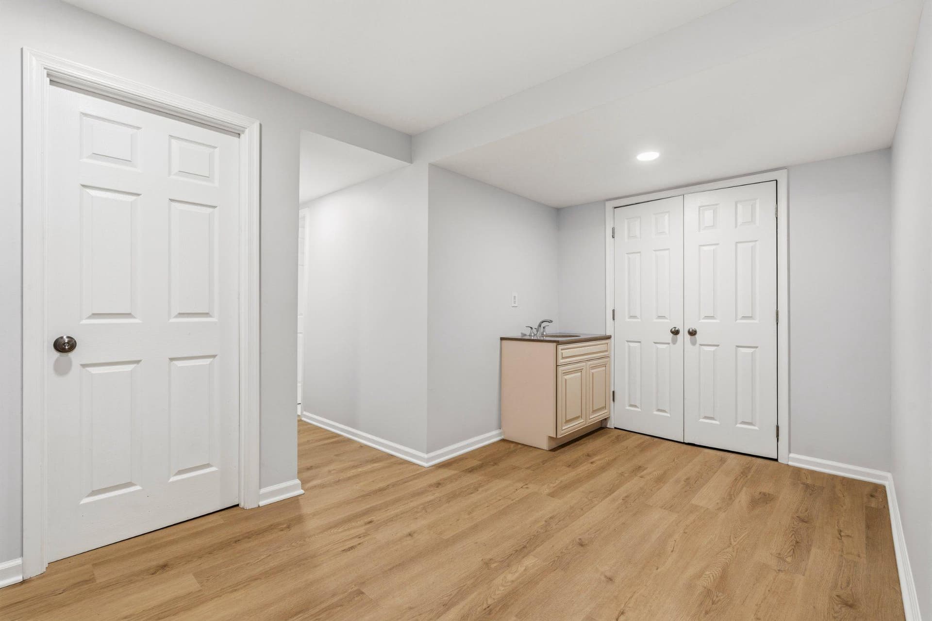 9610 Wellington Street photo 33