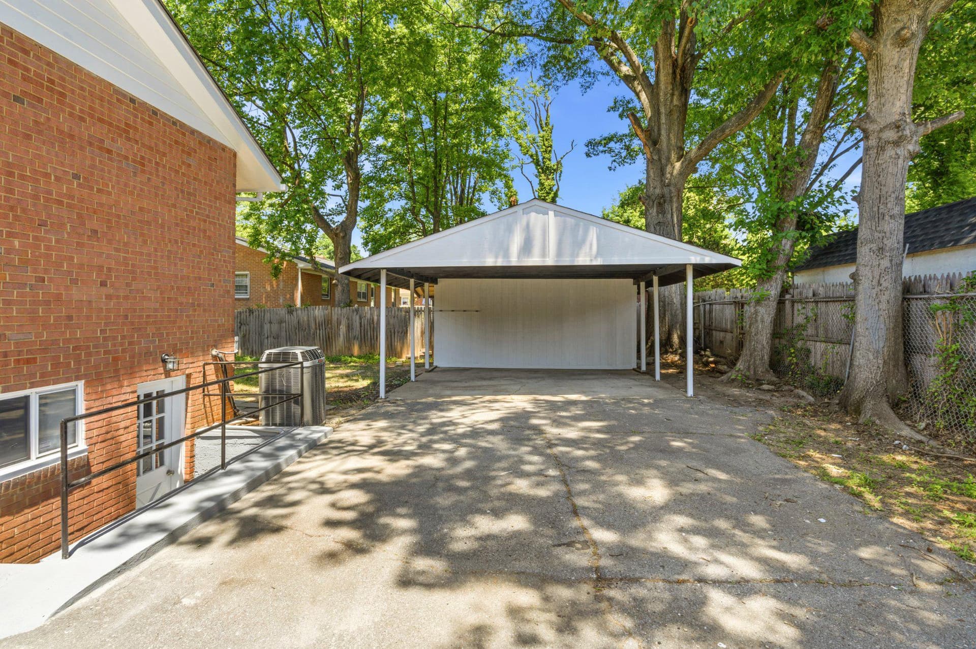 9610 Wellington Street photo 38