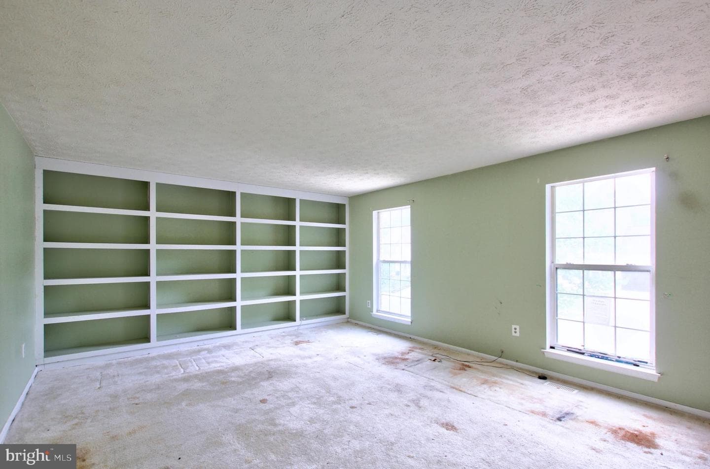 10711 Featherstone Drive photo 4