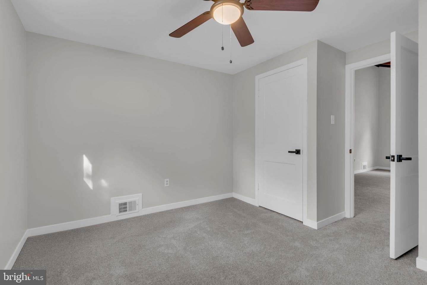 415 Winslow Road photo 28