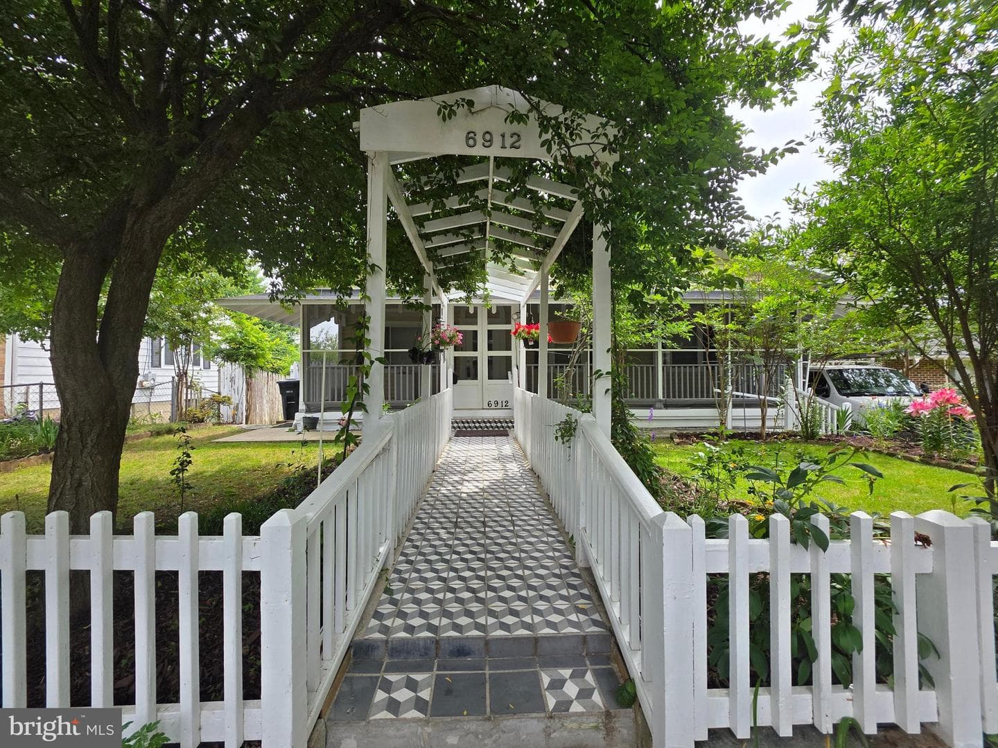 6912 Furness Avenue, Oxon Hill