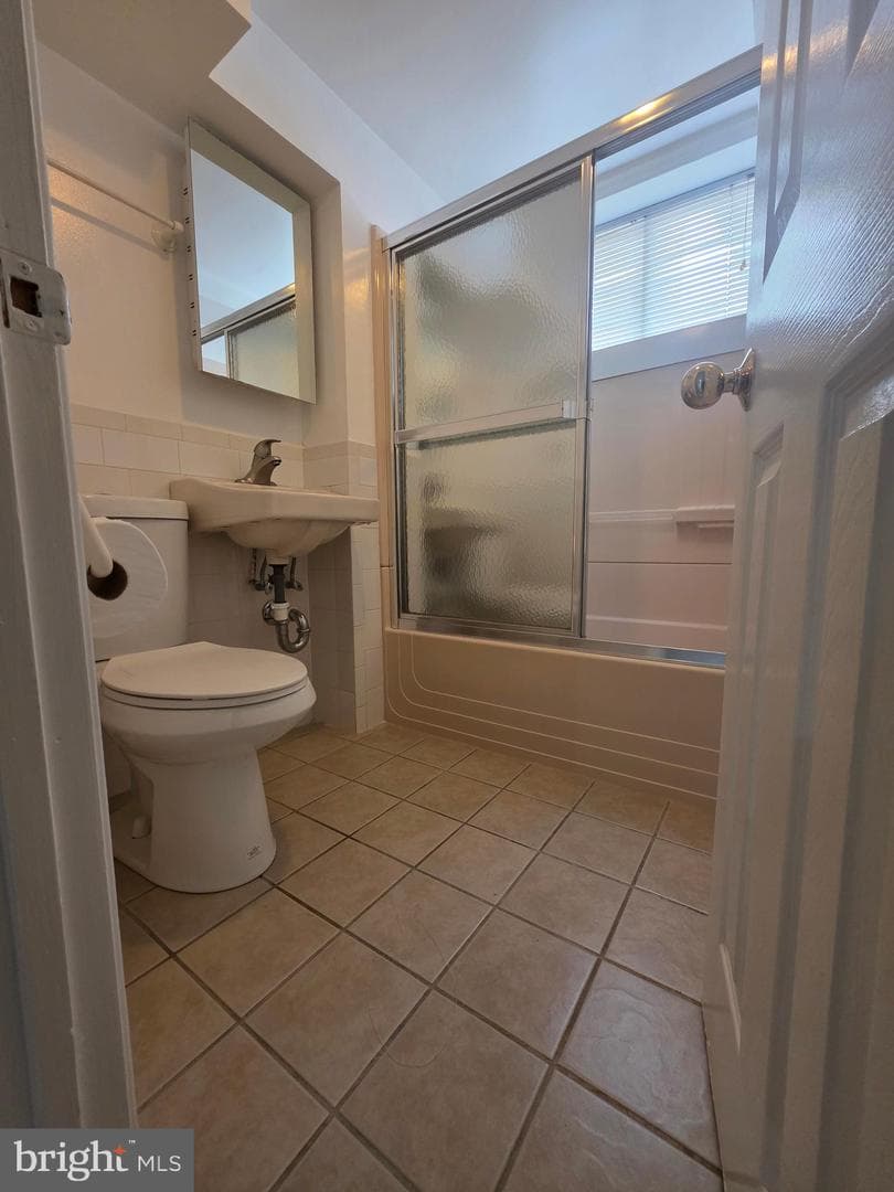 6912 Furness Avenue photo 10