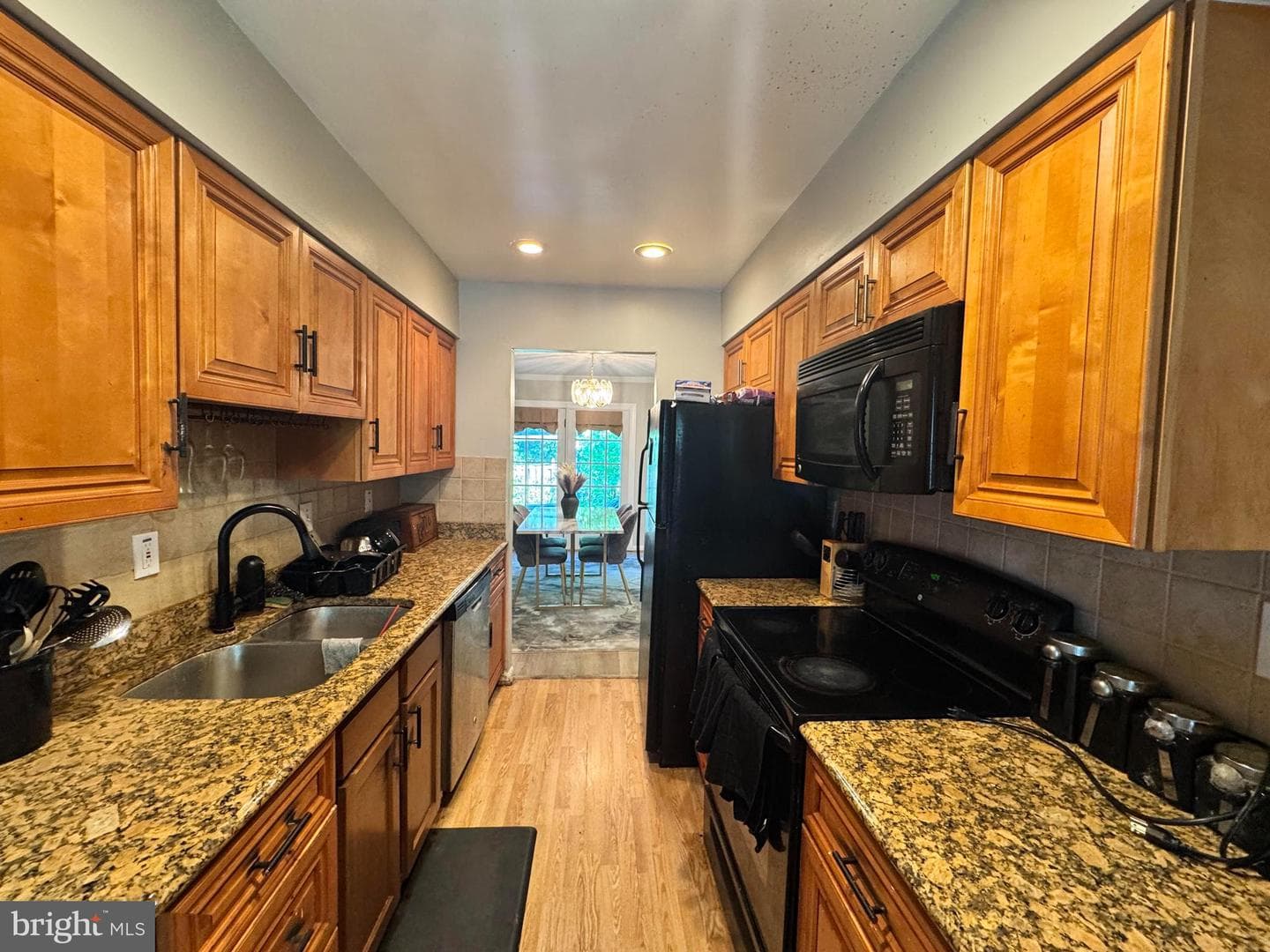 5959 Hil Mar Drive photo 4