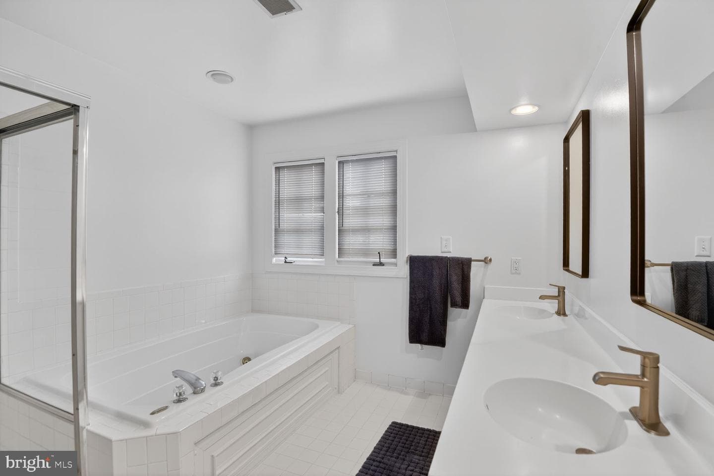11901 Shakespeare Court photo 35