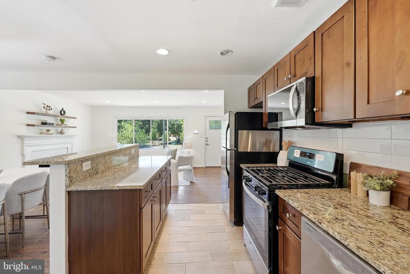 2500 Ramblewood Drive photo 17