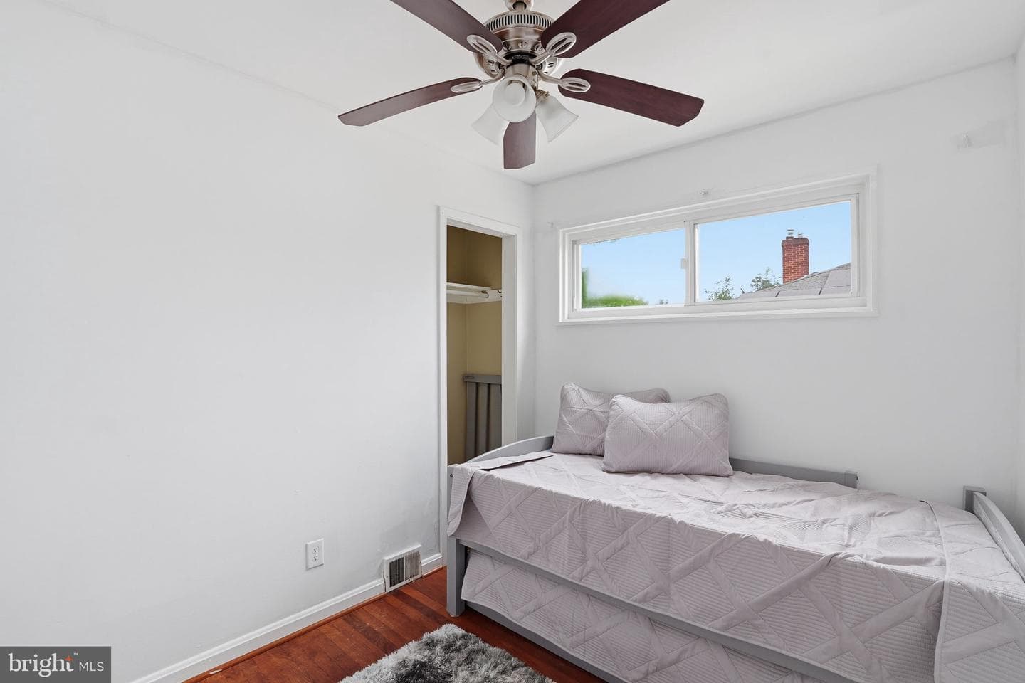 2217 Lakewood Street photo 17