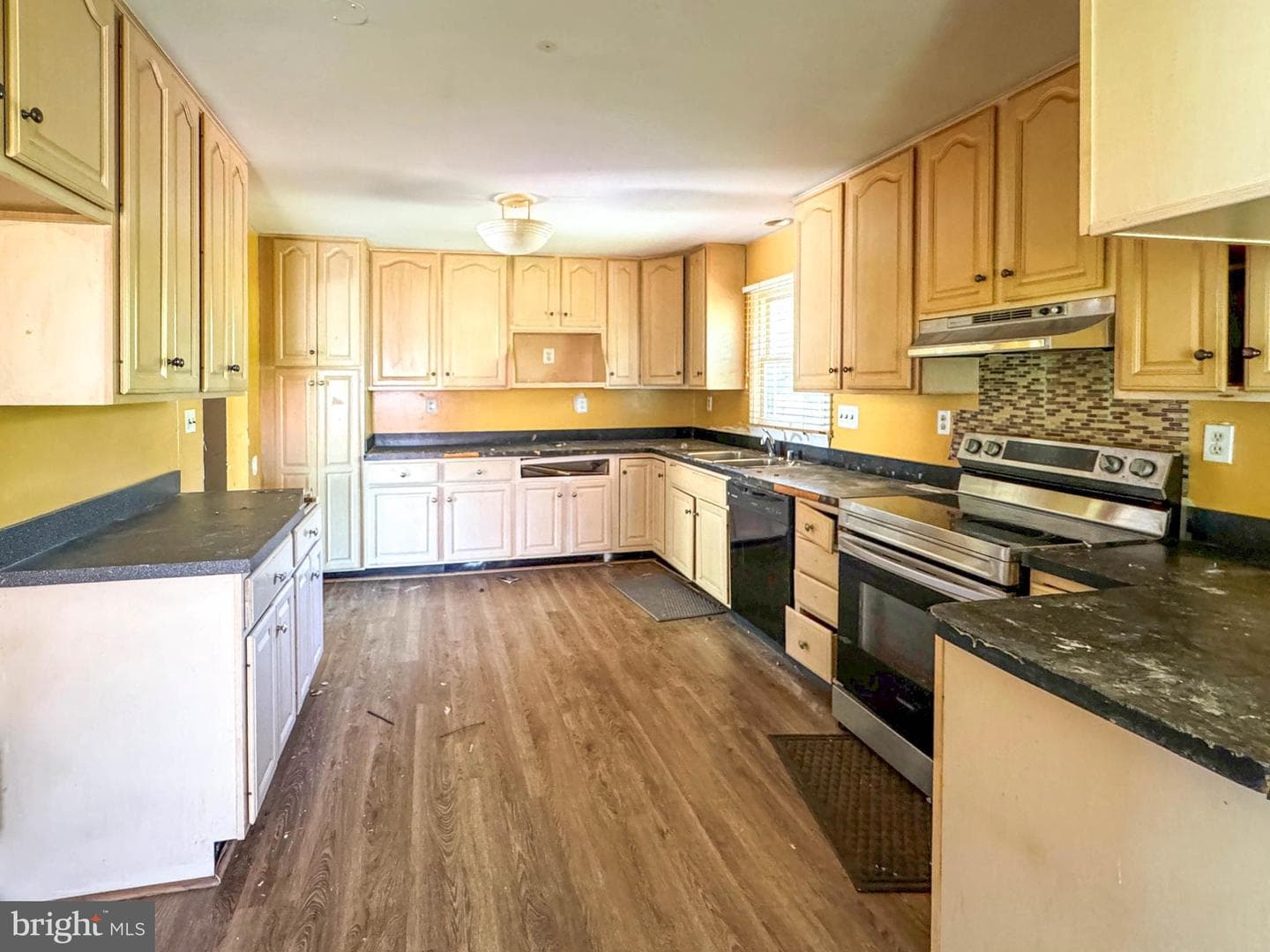 11009 Belton Street photo 3