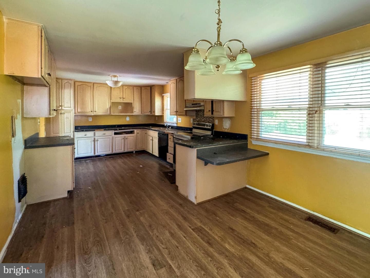 11009 Belton Street photo 4