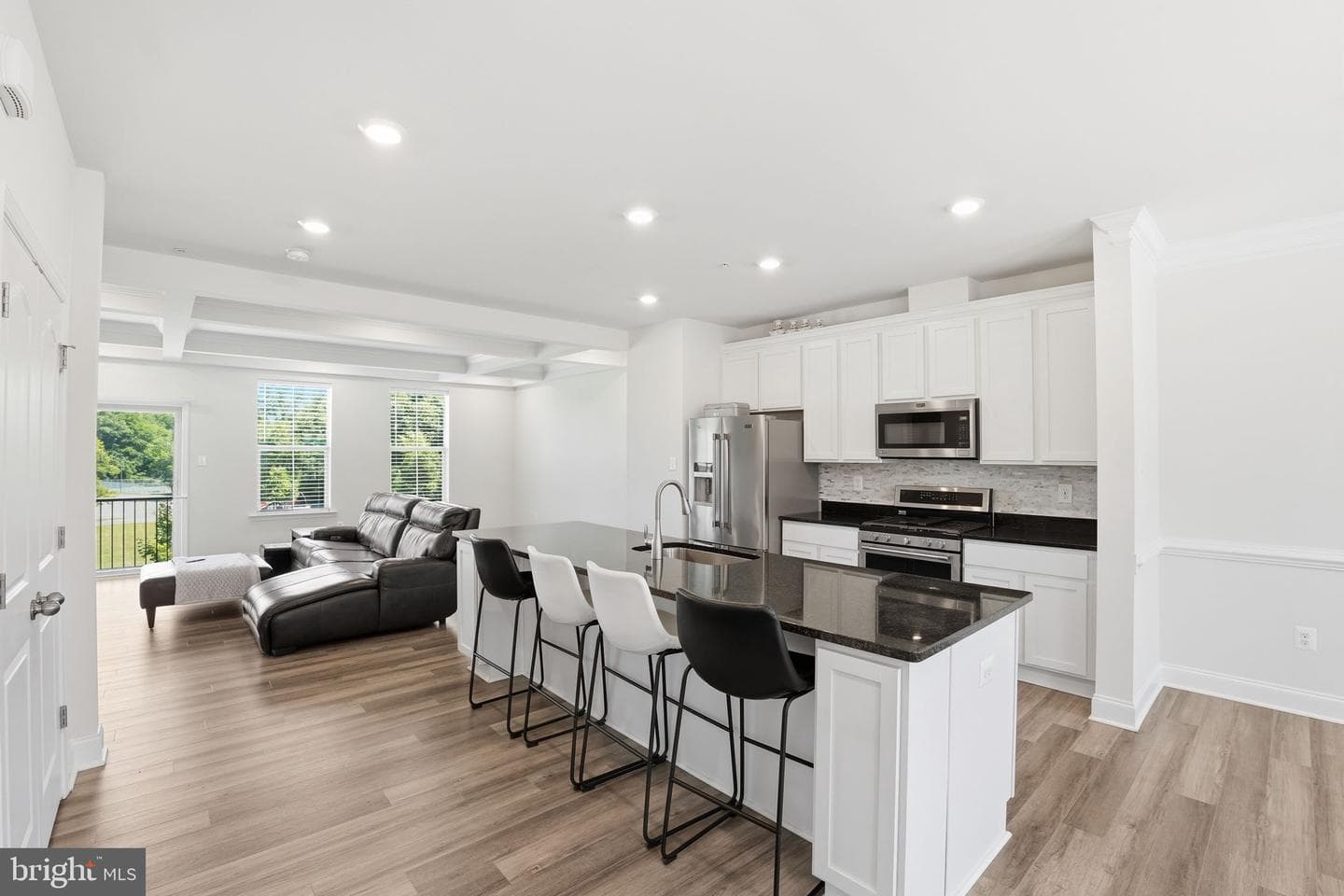 16572 Fife Way photo 4