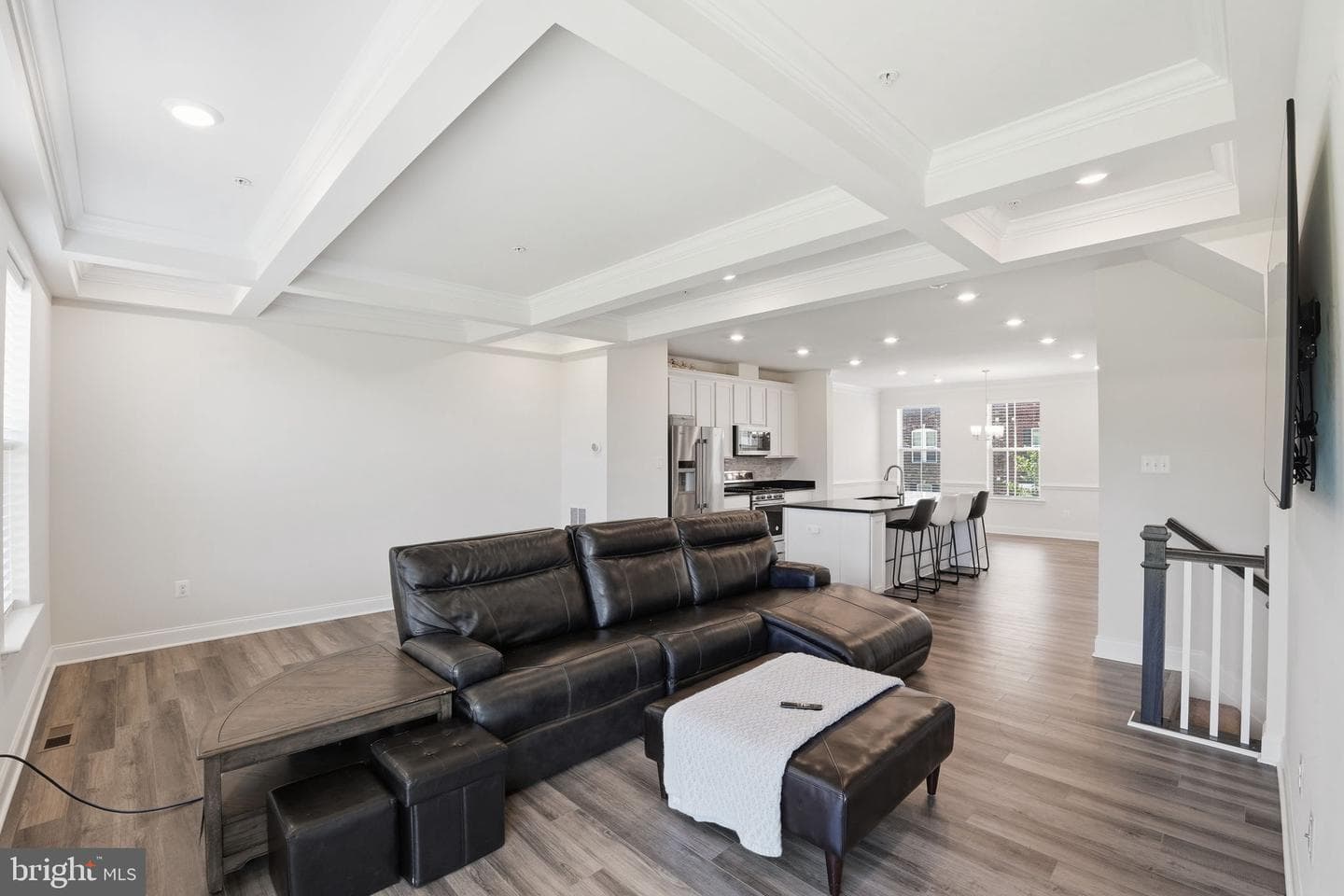 16572 Fife Way photo 5