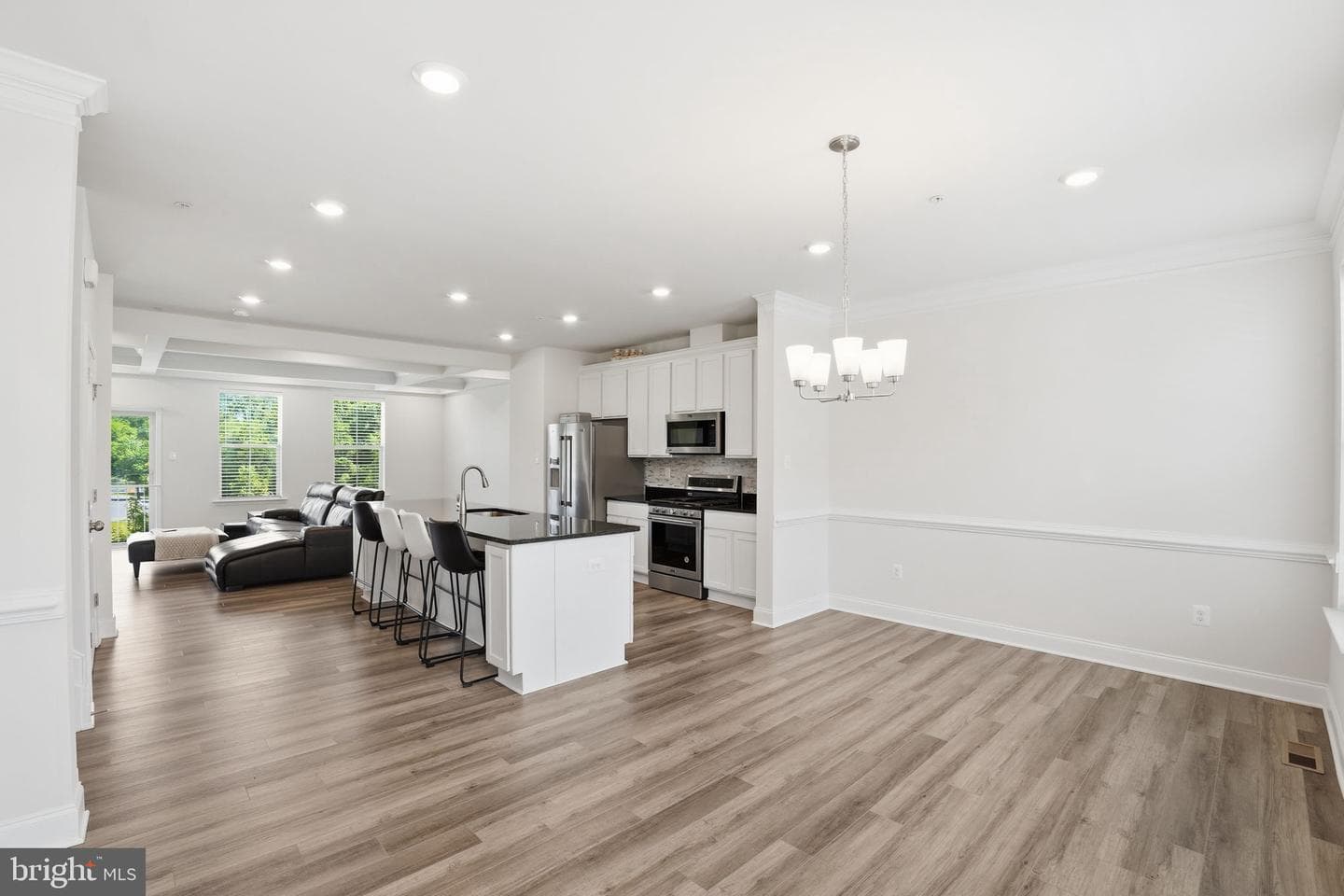16572 Fife Way photo 8