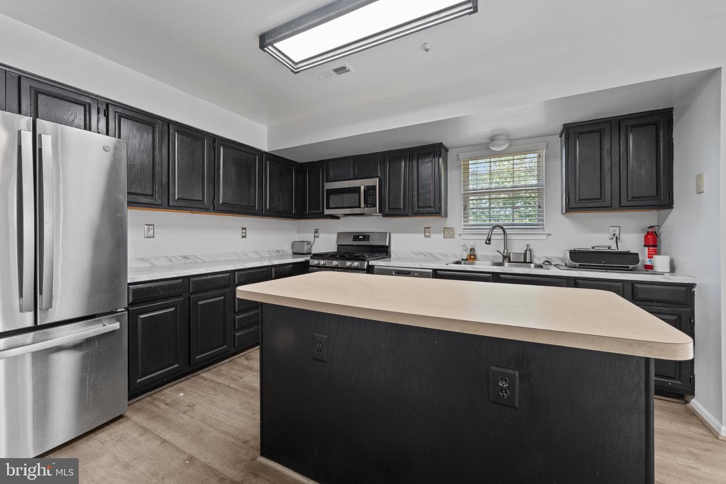 10700 Wembrough Place photo 20