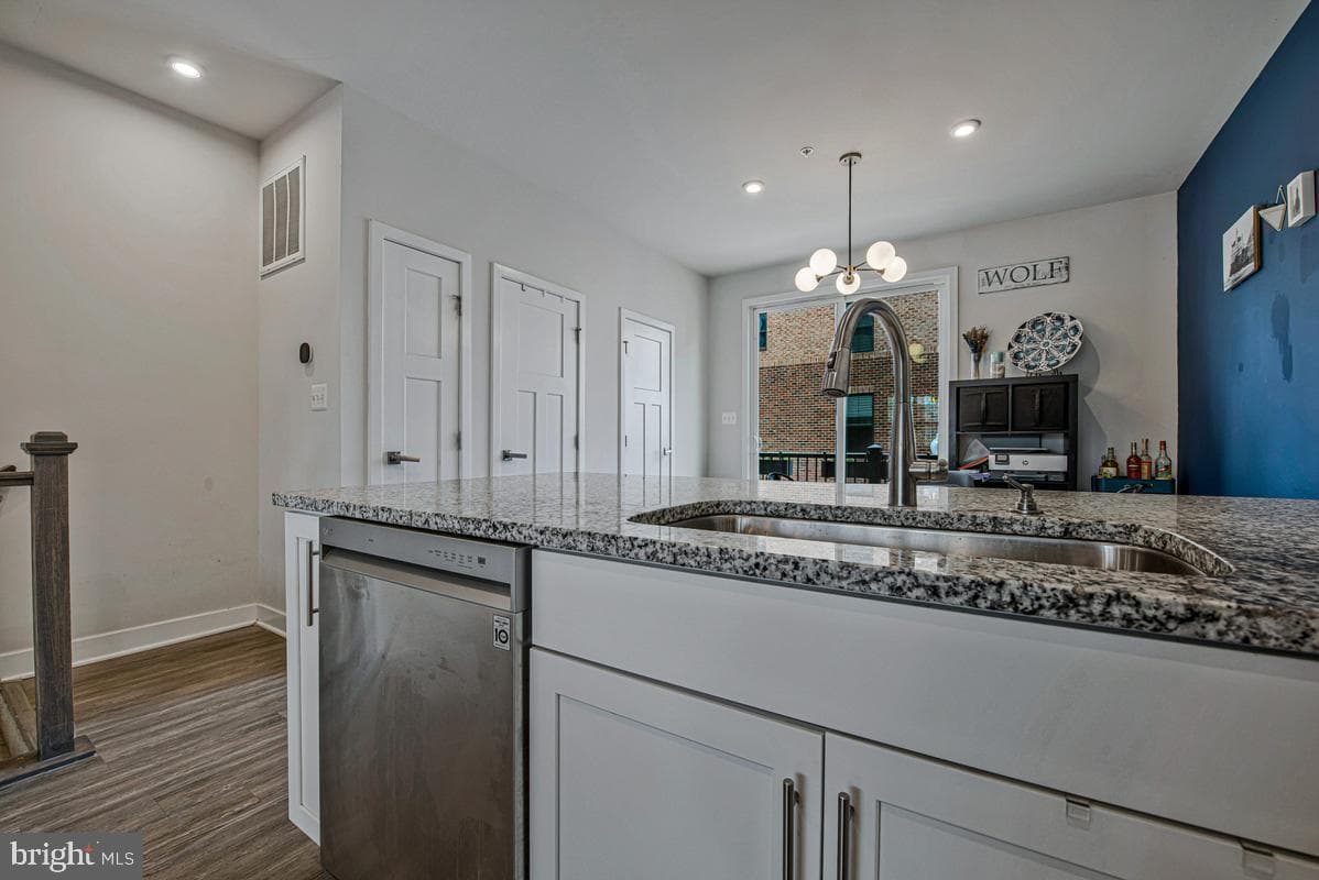 6204 Editors Park Drive photo 10