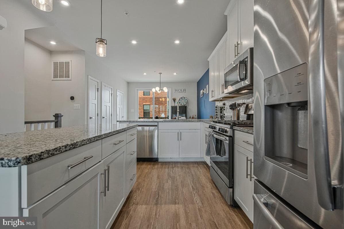 6204 Editors Park Drive photo 9