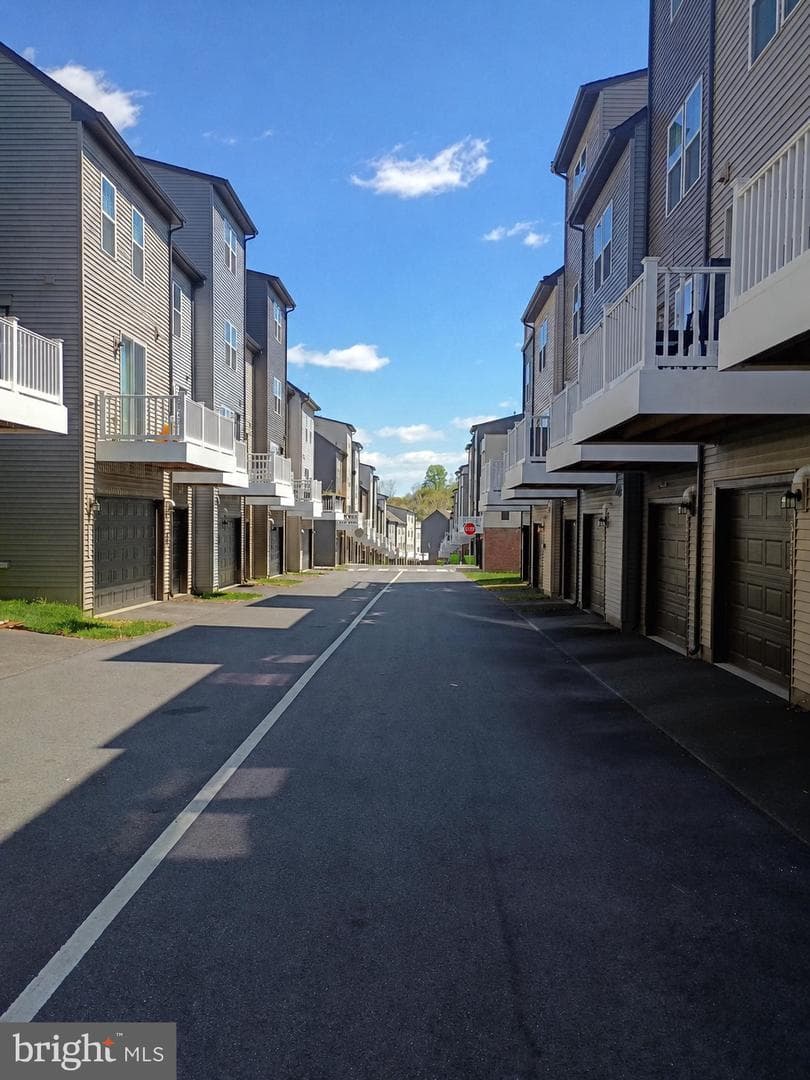 3525 Carnaby Street photo 3