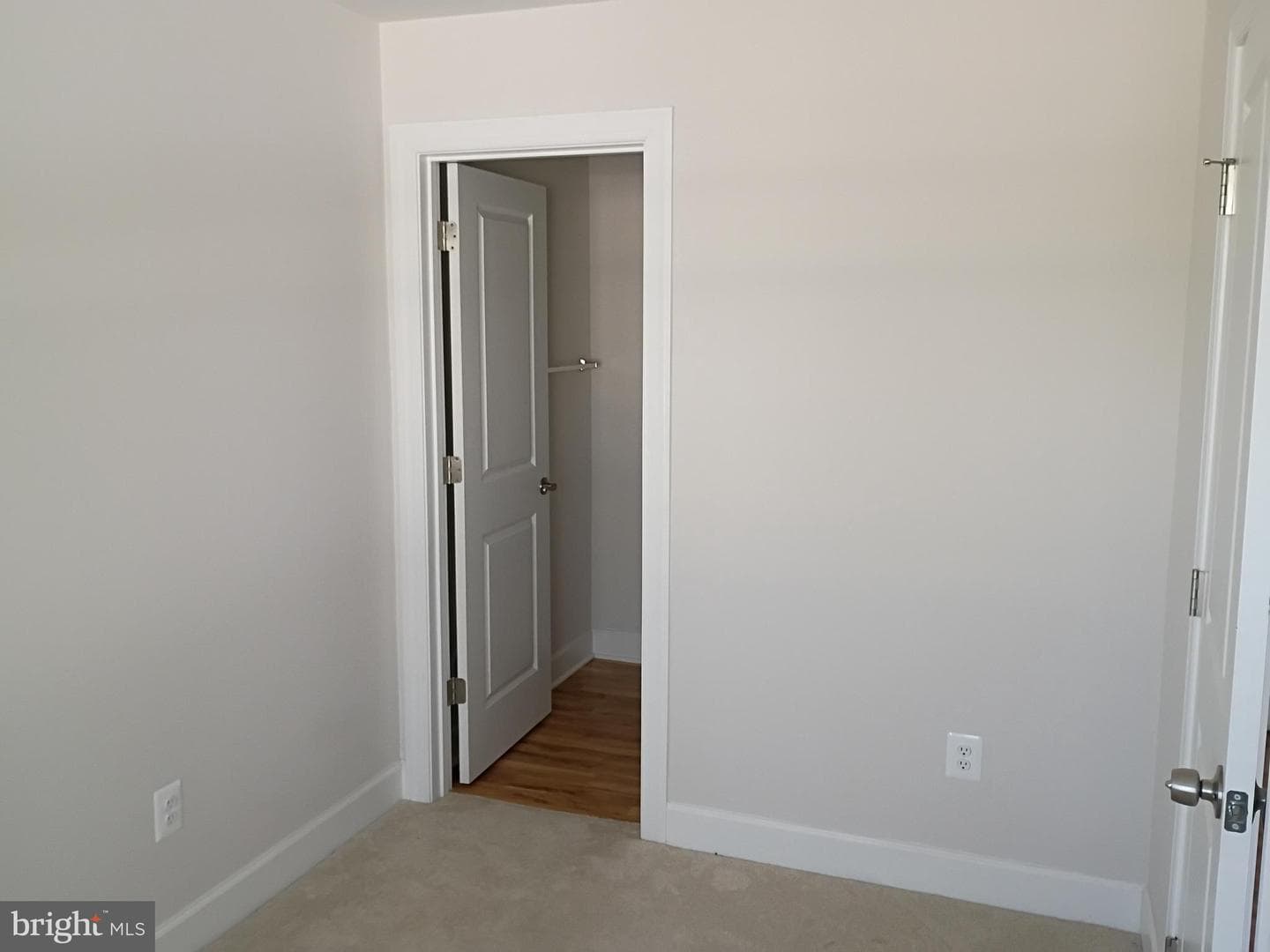 3525 Carnaby Street photo 61