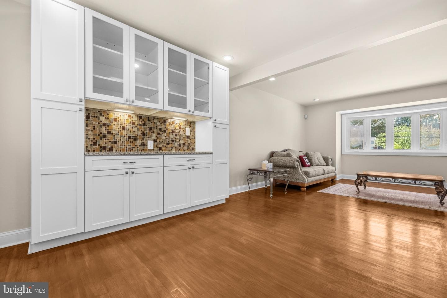 1504 Birchwood Drive photo 6