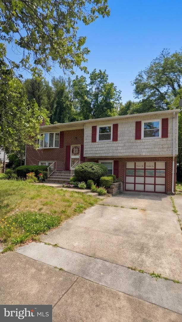 16605 Village Drive W, Upper Marlboro