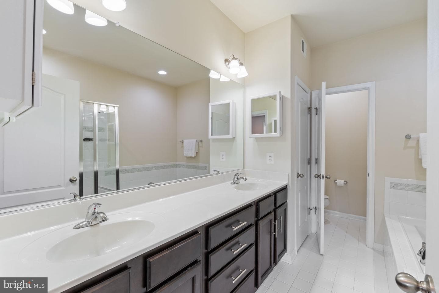 9002 Fox Stream Way photo 15