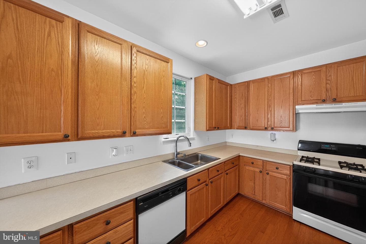 9200 Fox Park Road photo 9