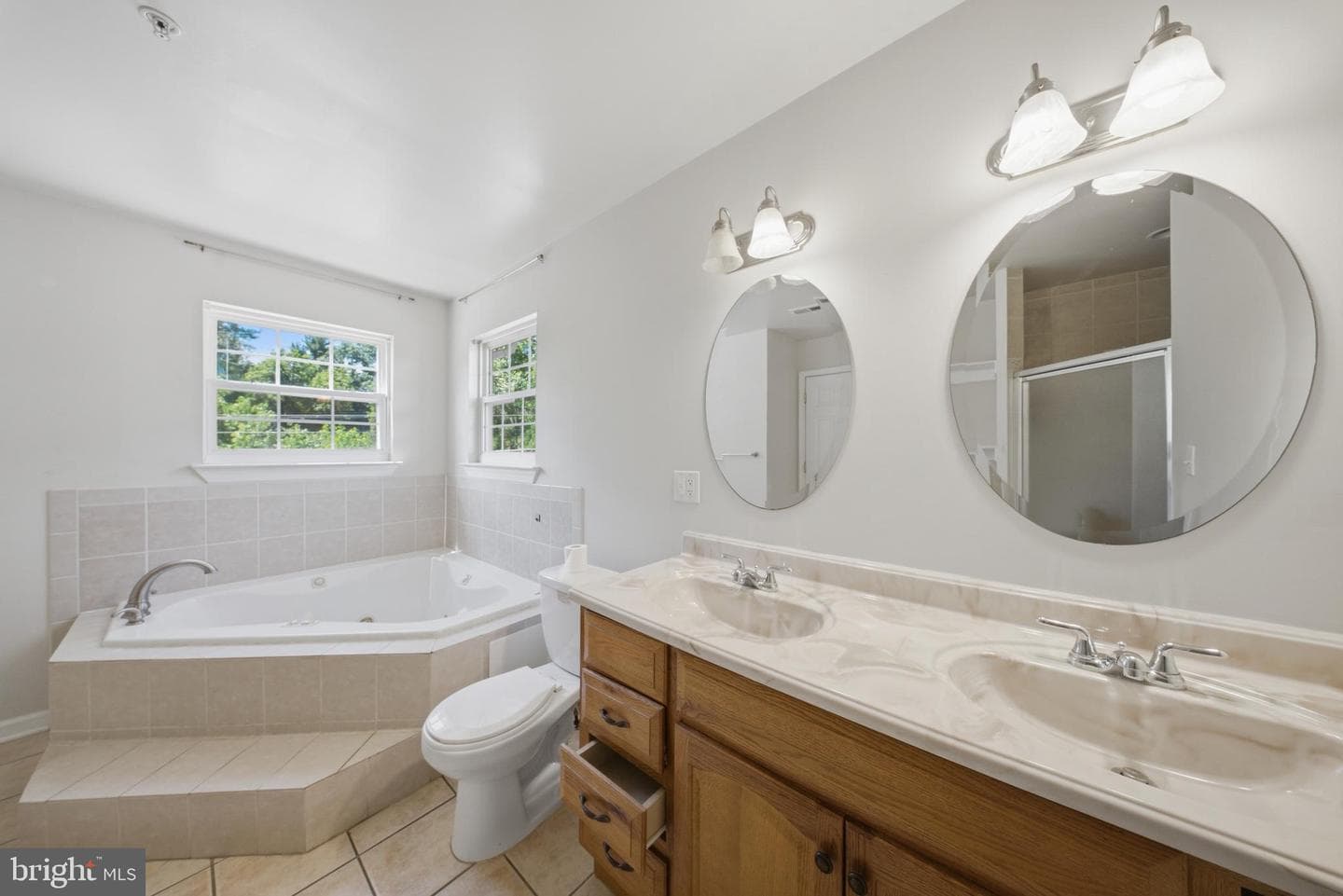 7611 Temple Hill Road photo 14