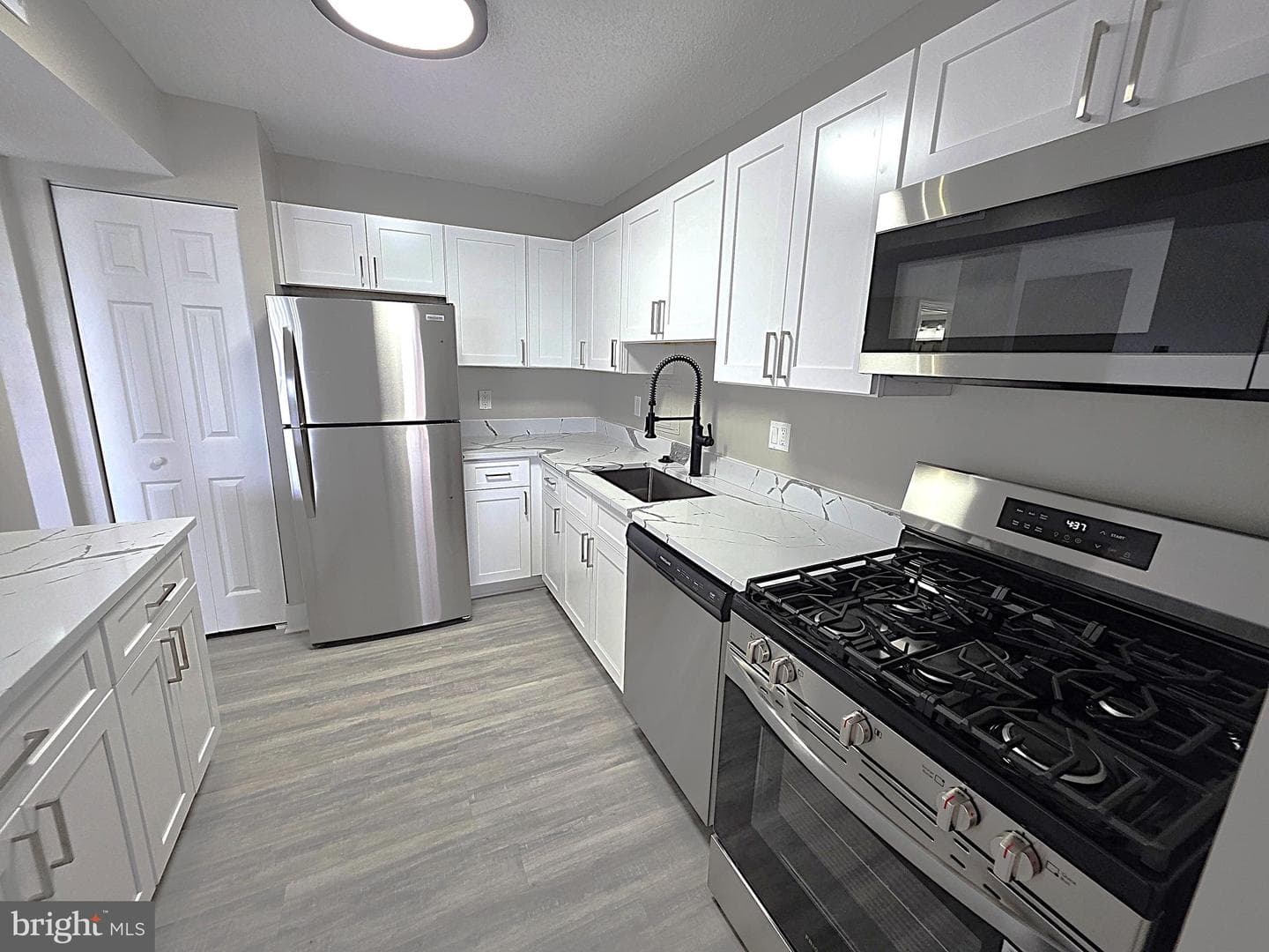 1836 Metzerott Road Road #427 photo 3