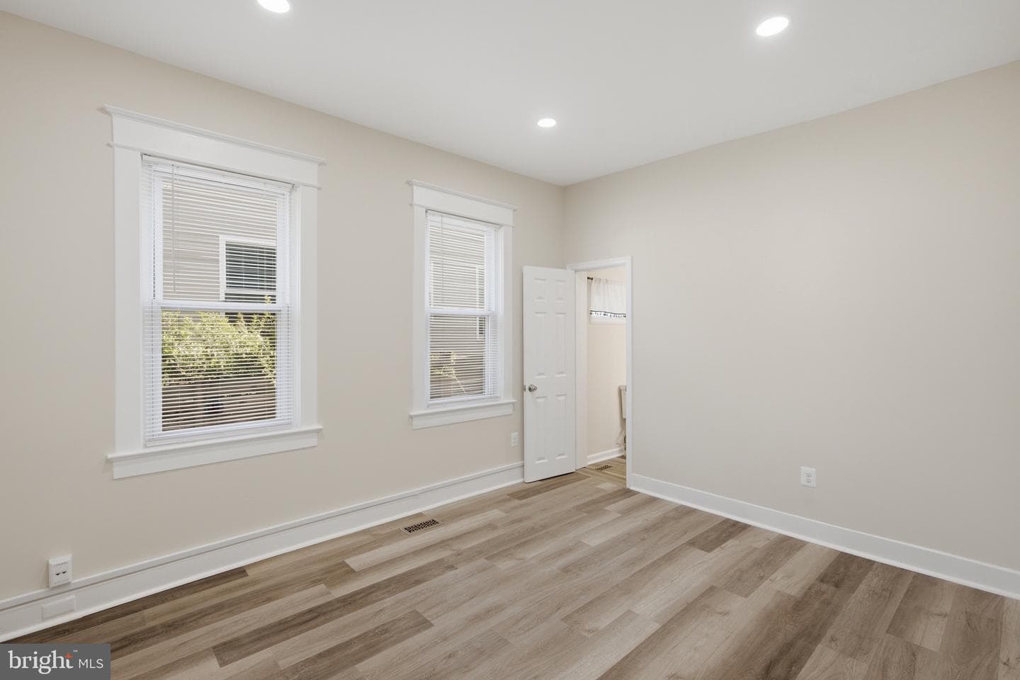 3724 35th Street photo 61
