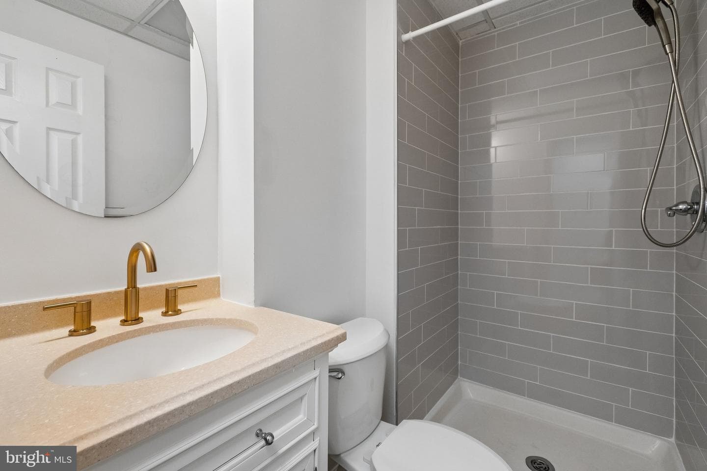 12301 Gallahan Road photo 16