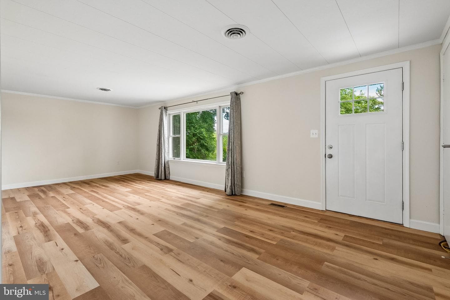 12301 Gallahan Road photo 4