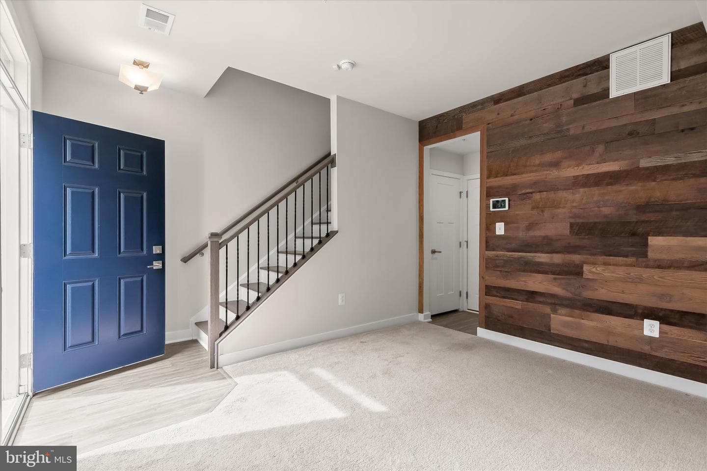 4709 Crest View Drive photo 9