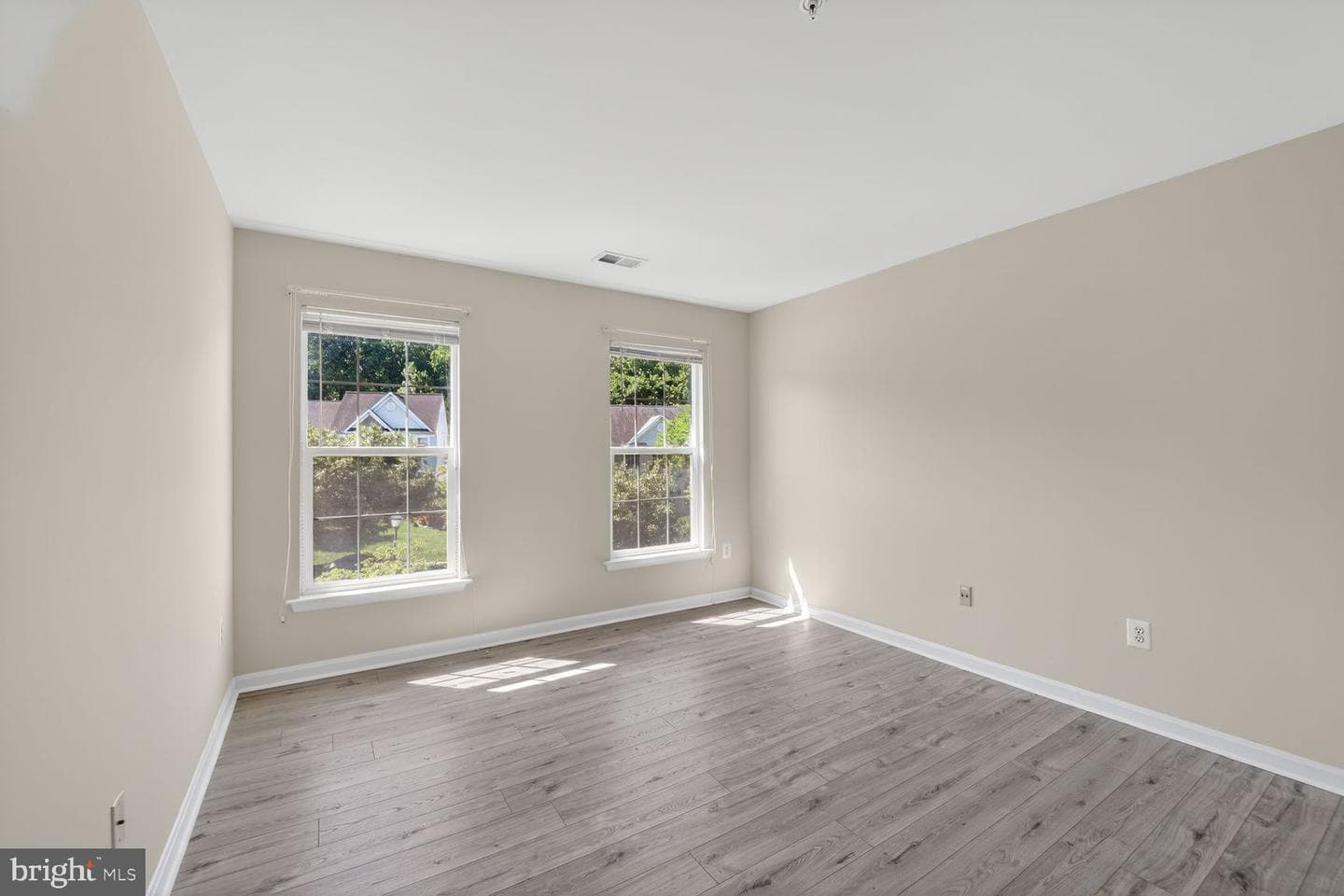 7712 Blue Point Avenue photo 32