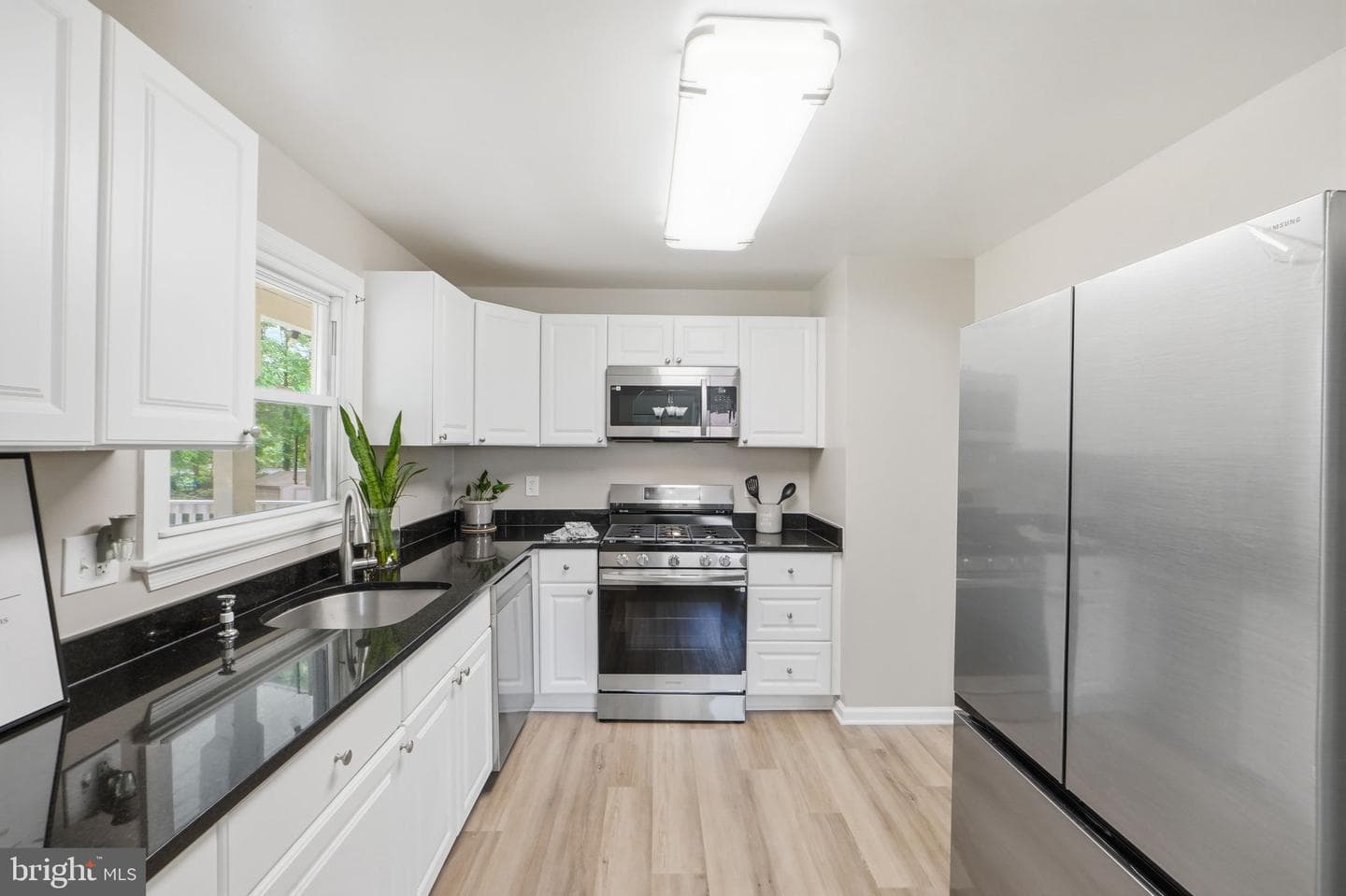 3007 Kingsway Road photo 11