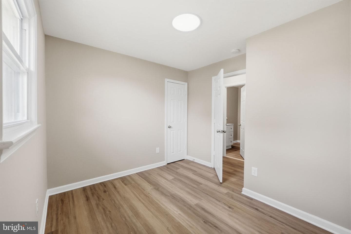 3007 Kingsway Road photo 21