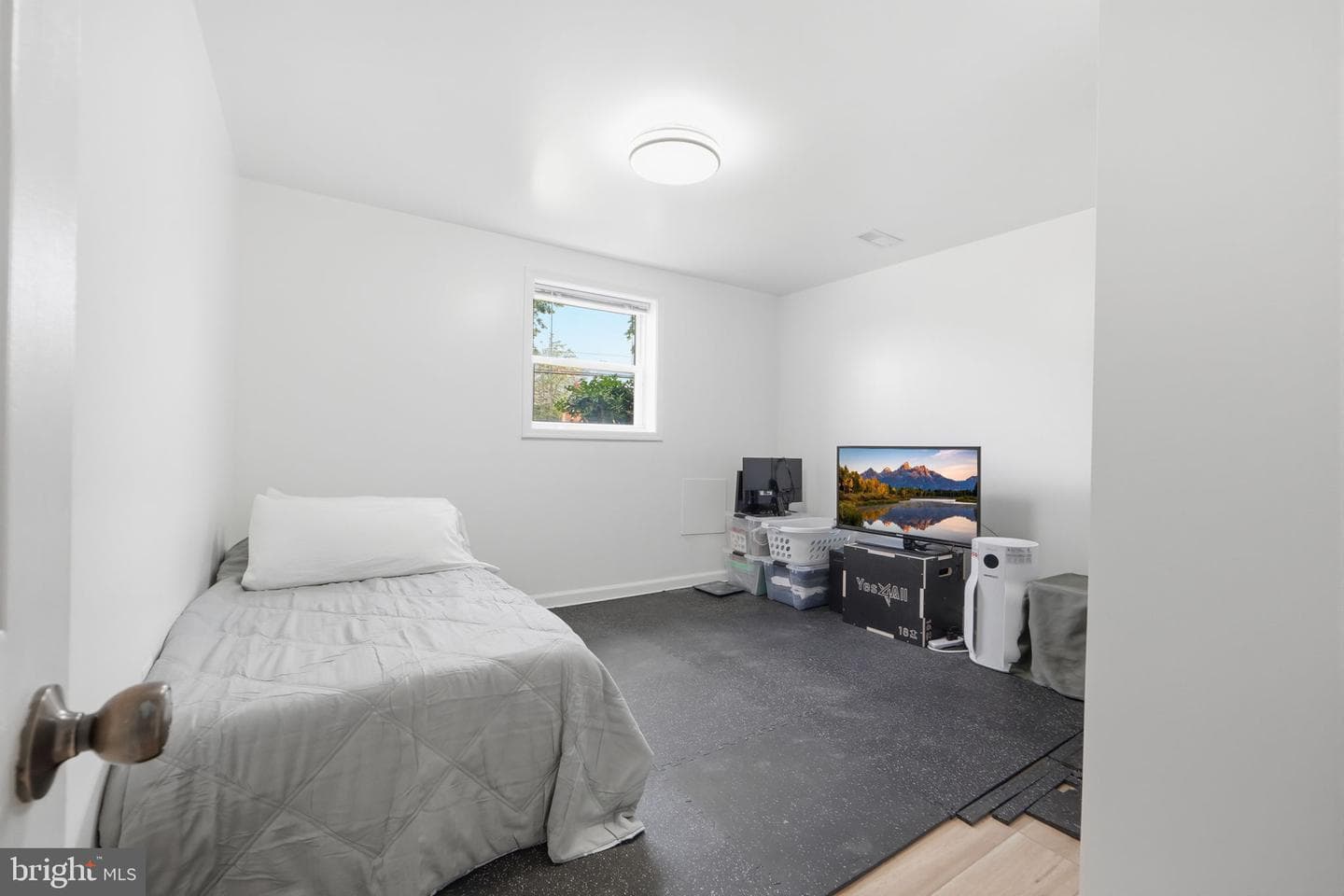 3007 Kingsway Road photo 25
