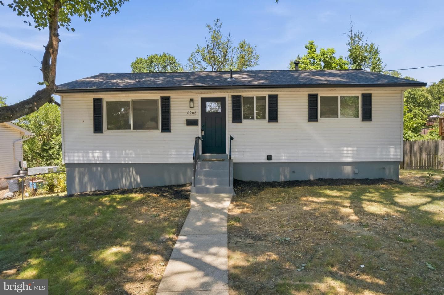 6908 Drylog Street photo 5