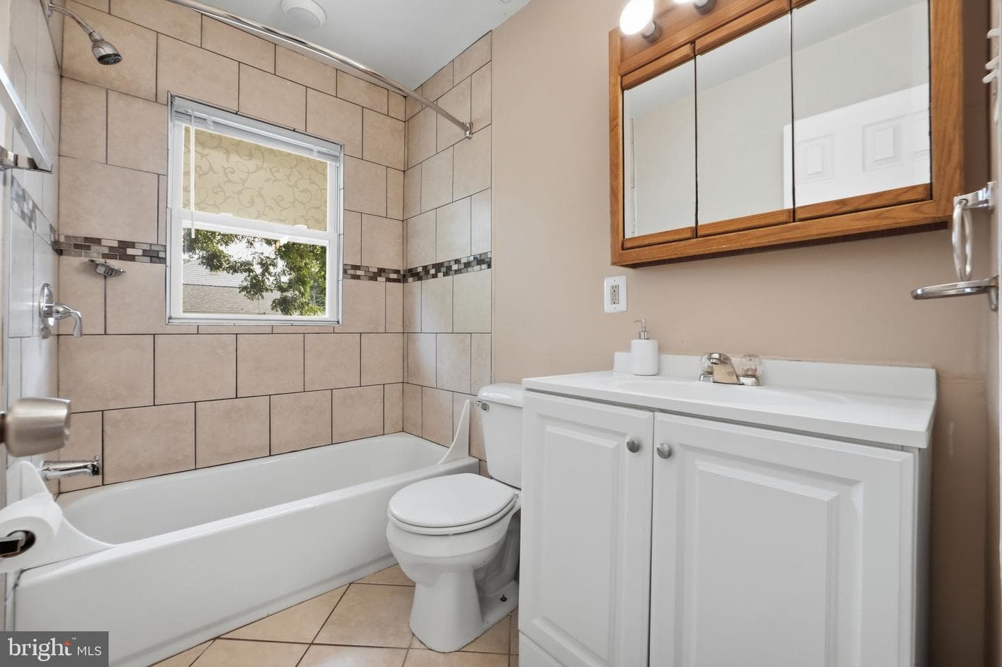 715 Opus Avenue photo 17