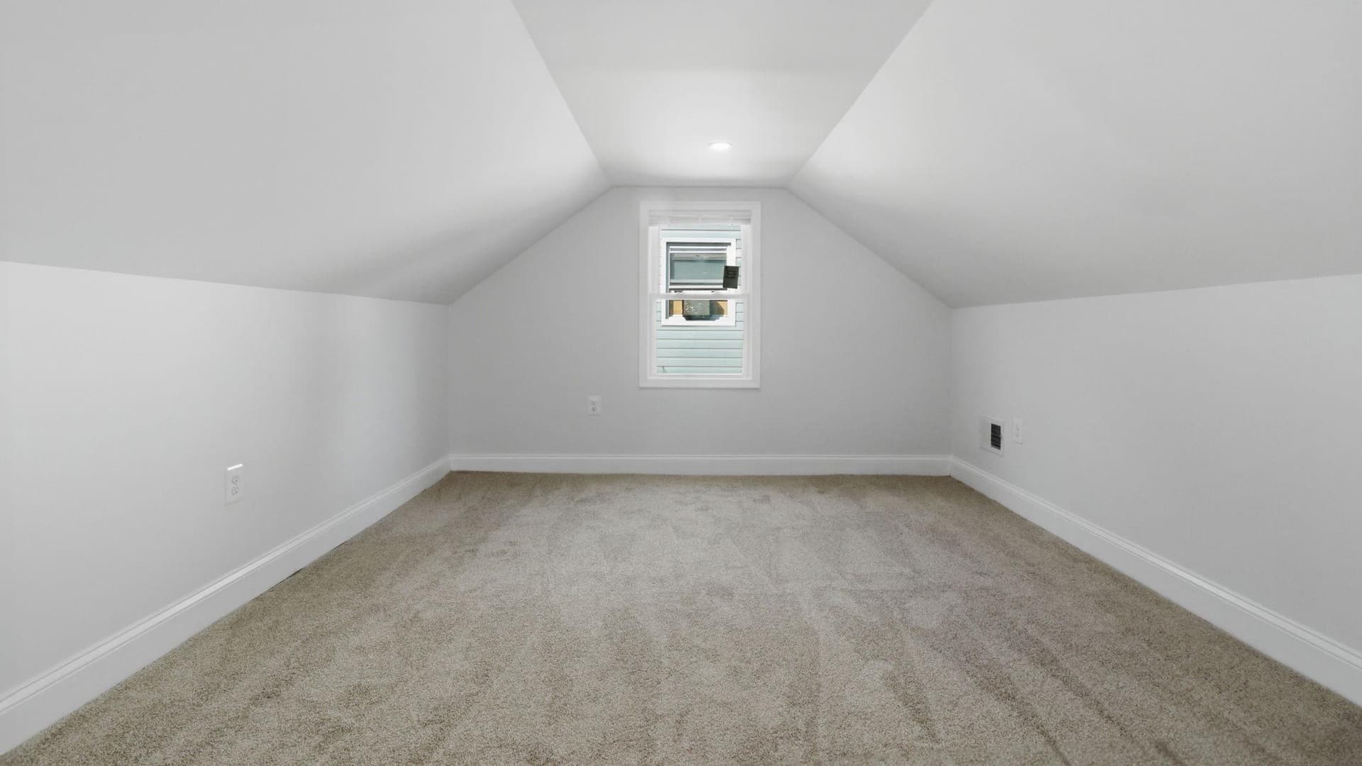 5633 Jamestown Road photo 24