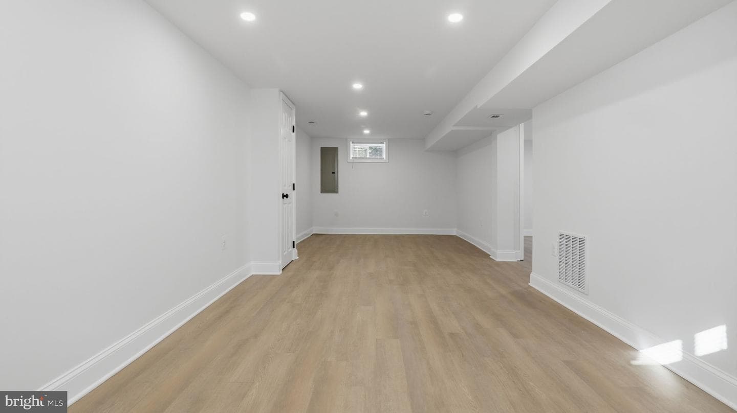 5633 Jamestown Road photo 31