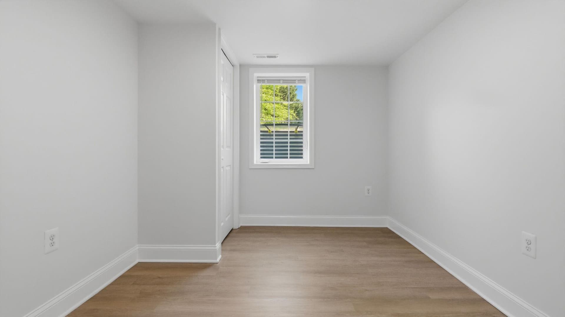 5633 Jamestown Road photo 39