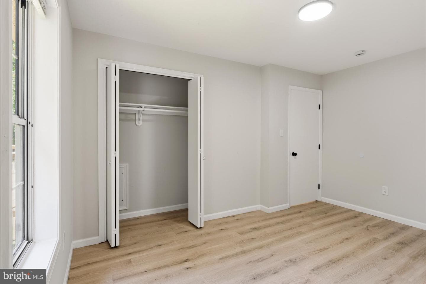 5303 Cumberland Street photo 32