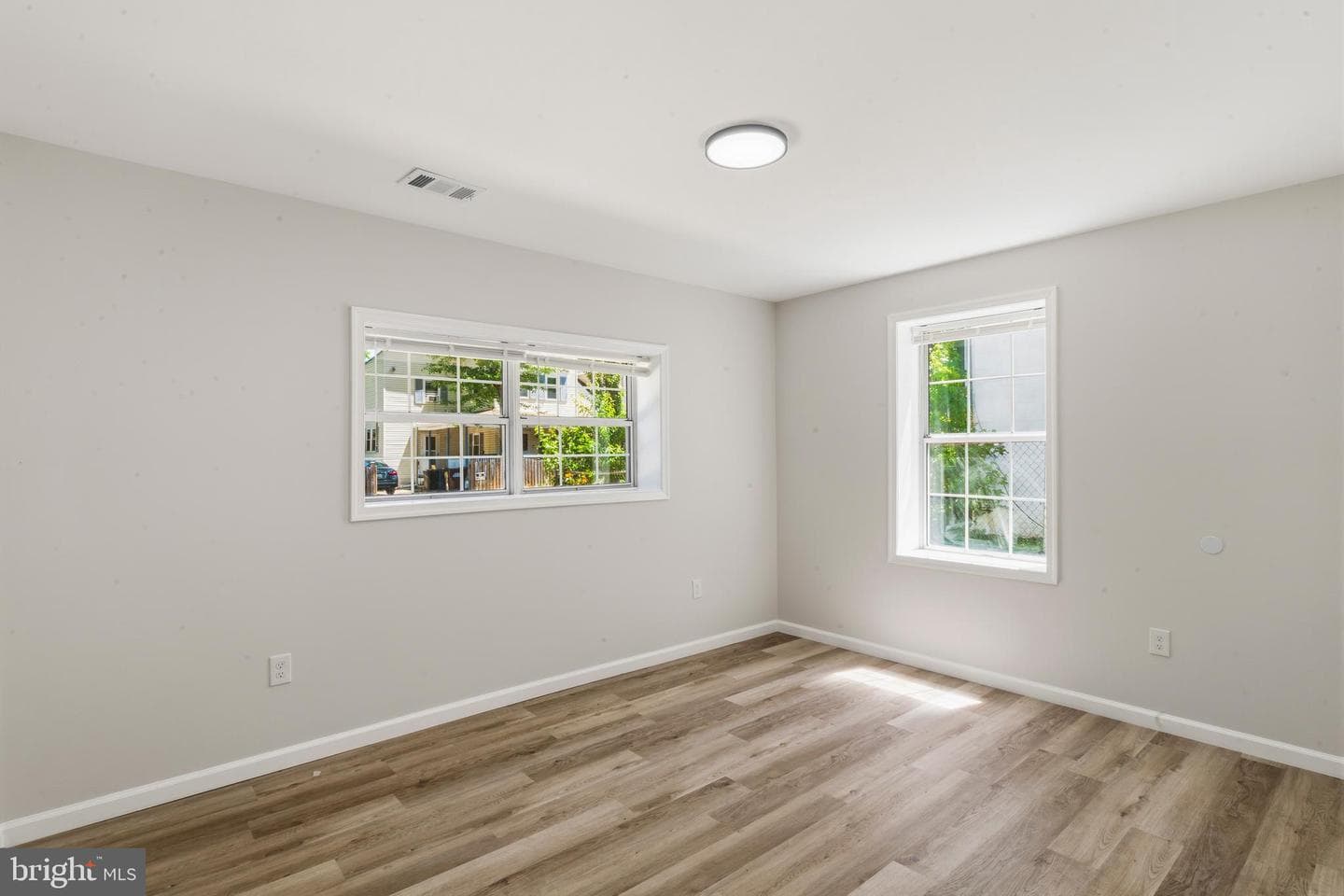 5303 Cumberland Street photo 48