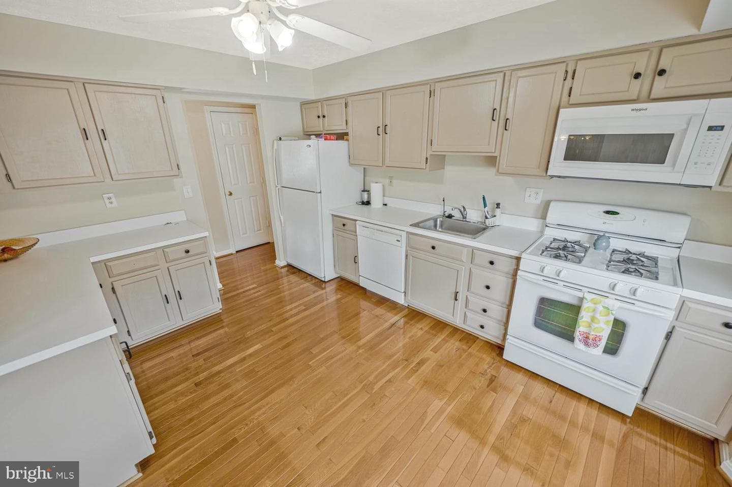 11823 Sylvia Drive photo 26