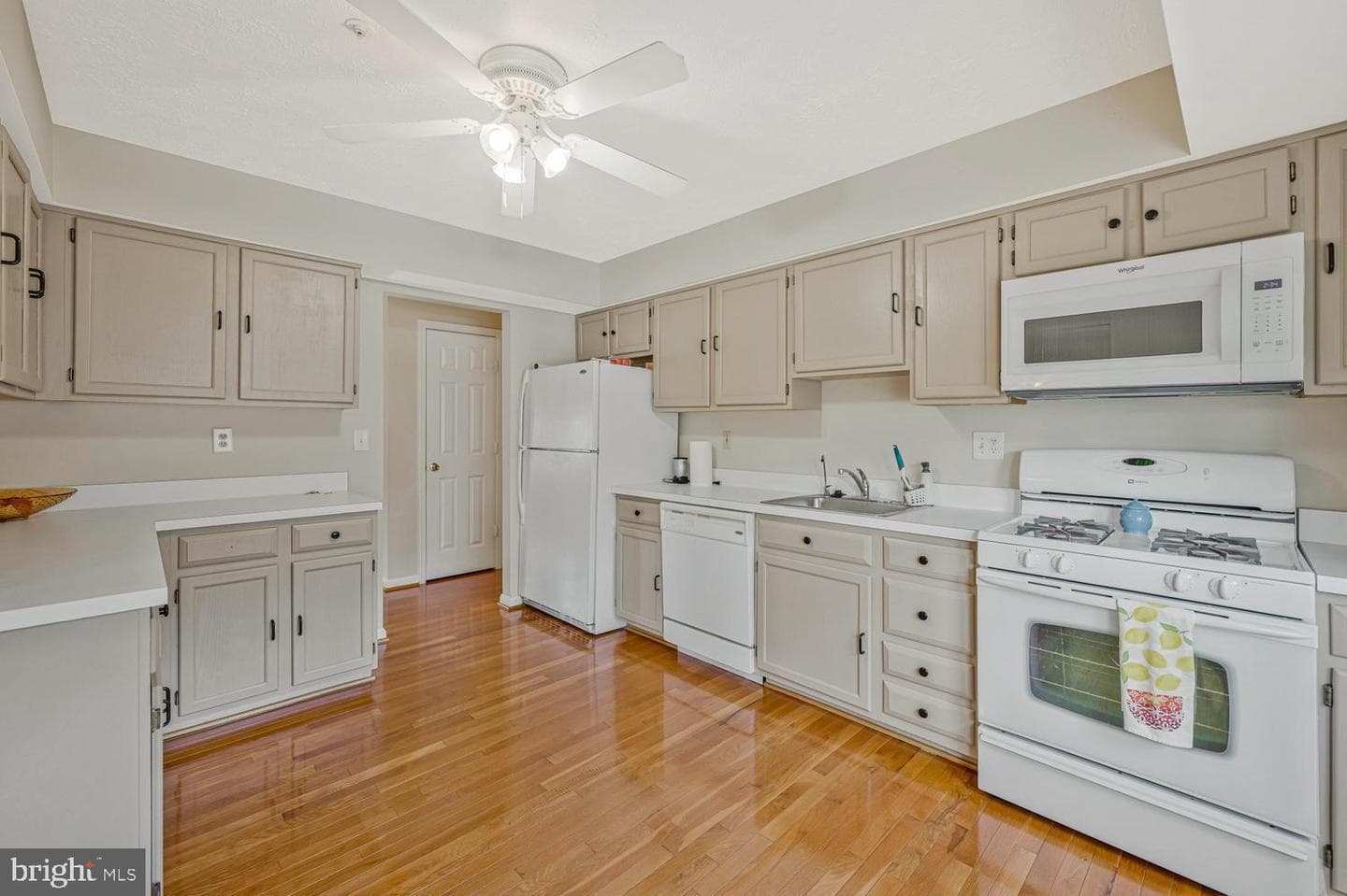 11823 Sylvia Drive photo 28