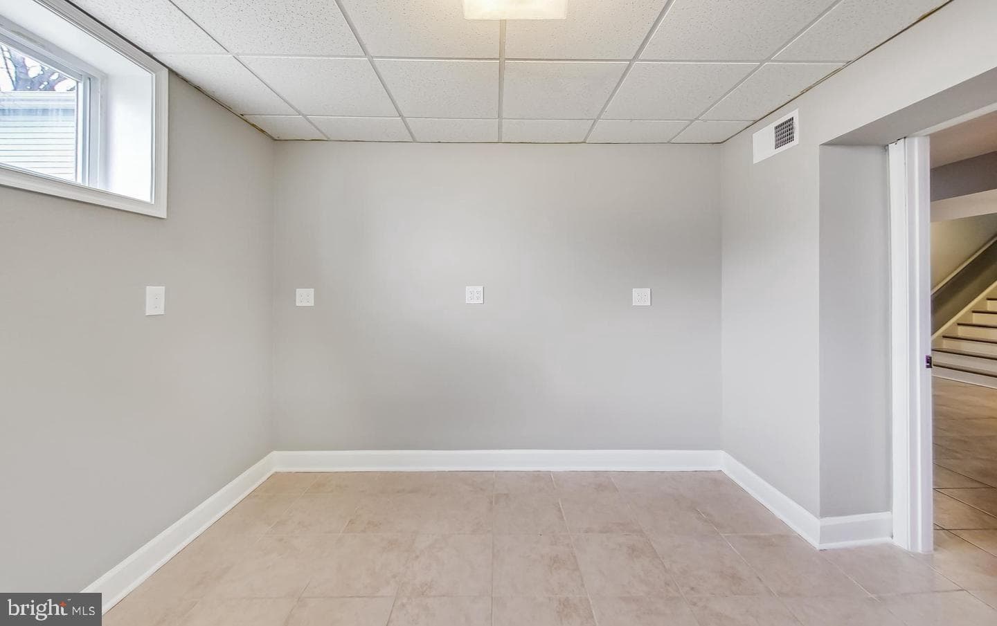 5923 Berwyn Road photo 29