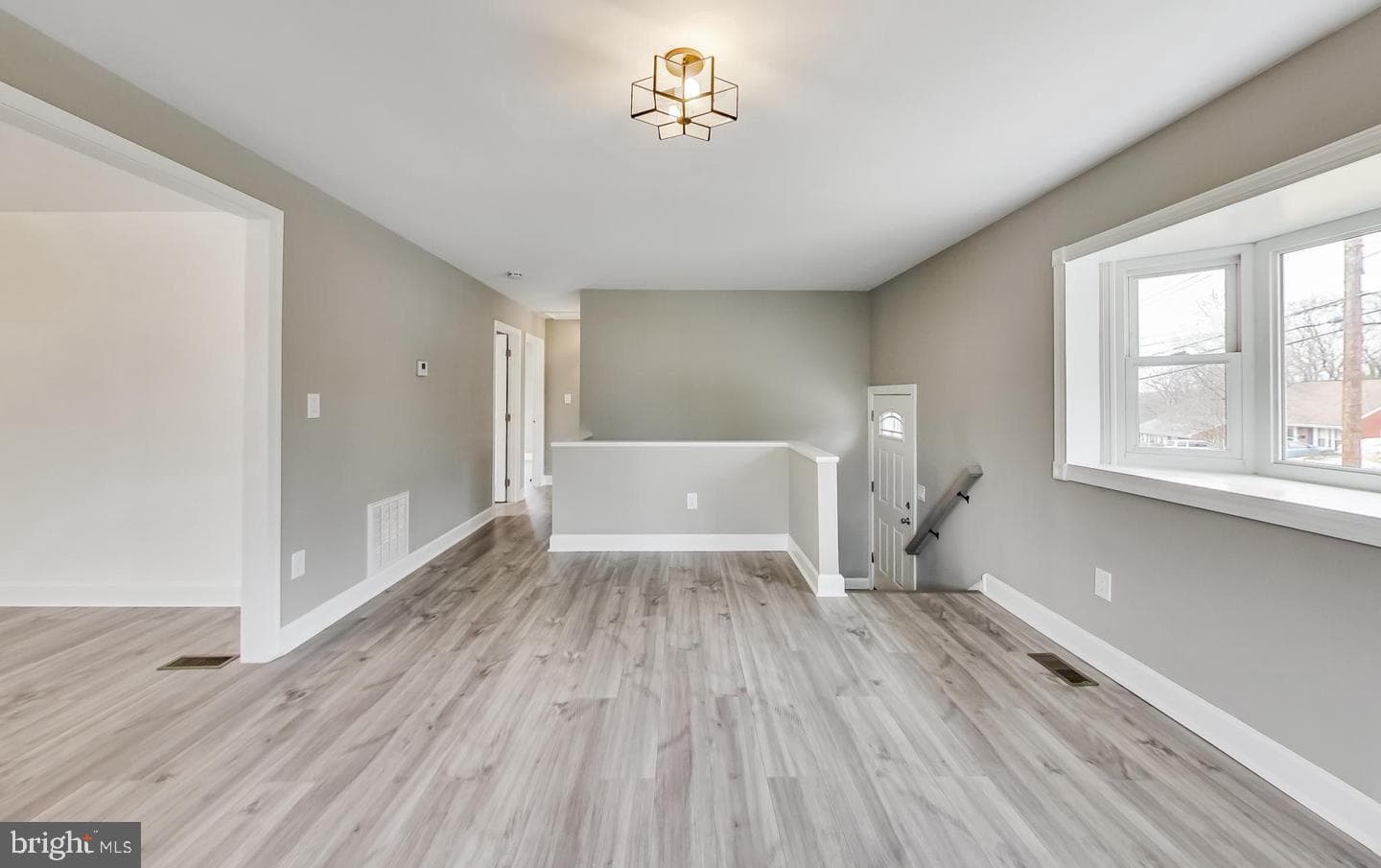 5923 Berwyn Road photo 6