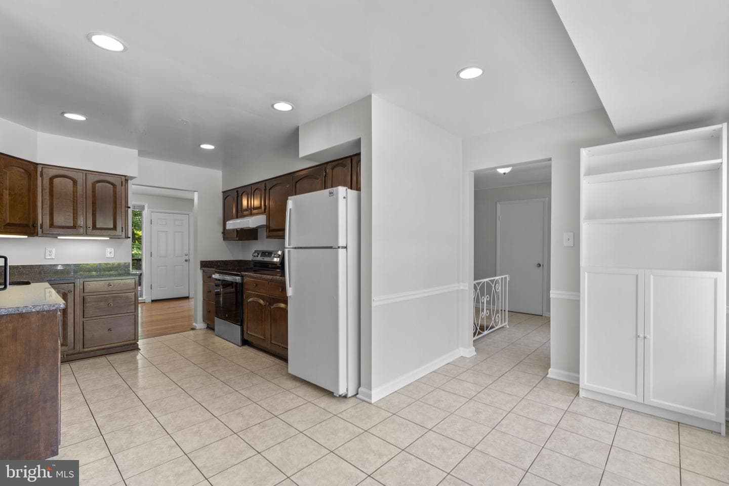 7524 Sweetbriar Drive photo 17