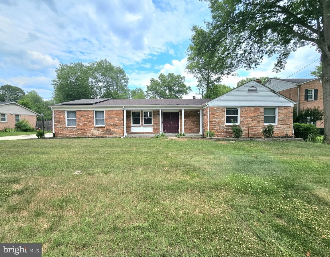 12532 Surrey Circle Drive, Fort Washington