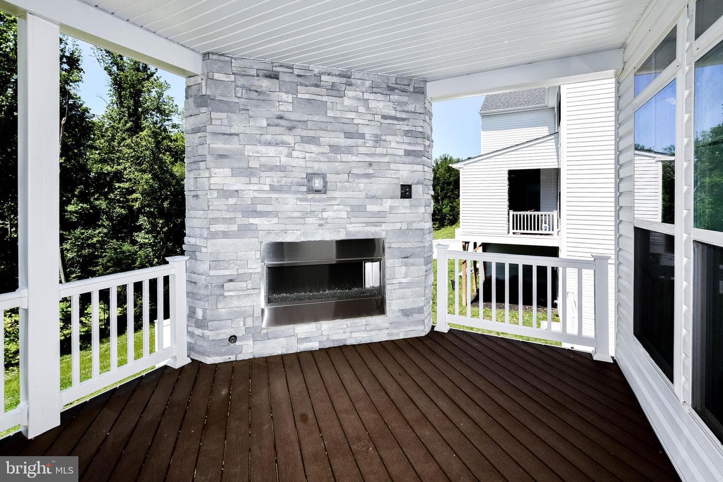 15921 Hyde Park Place photo 37