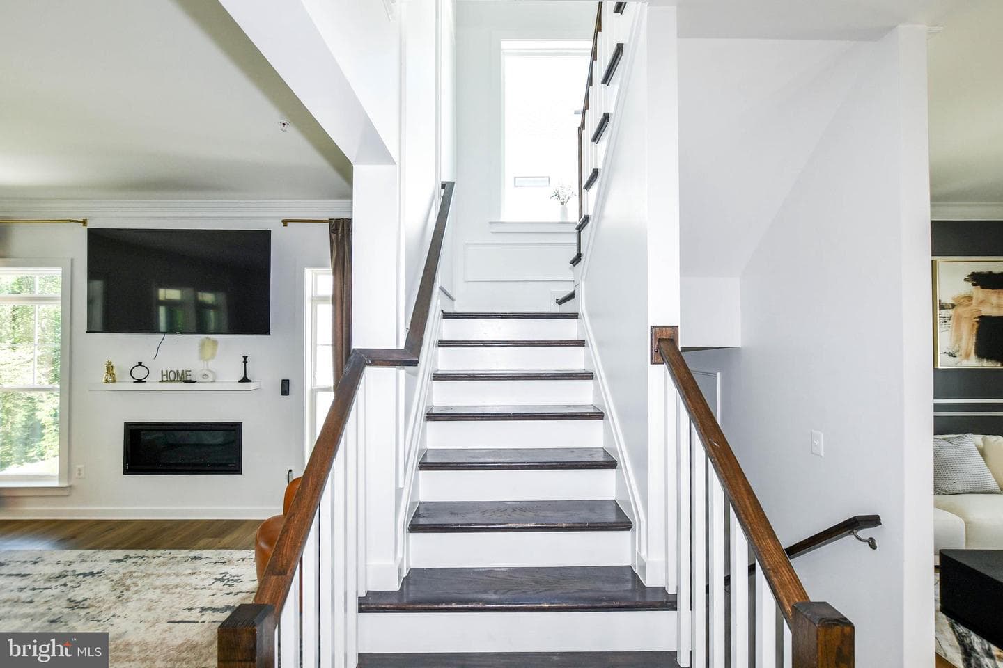 15921 Hyde Park Place photo 40