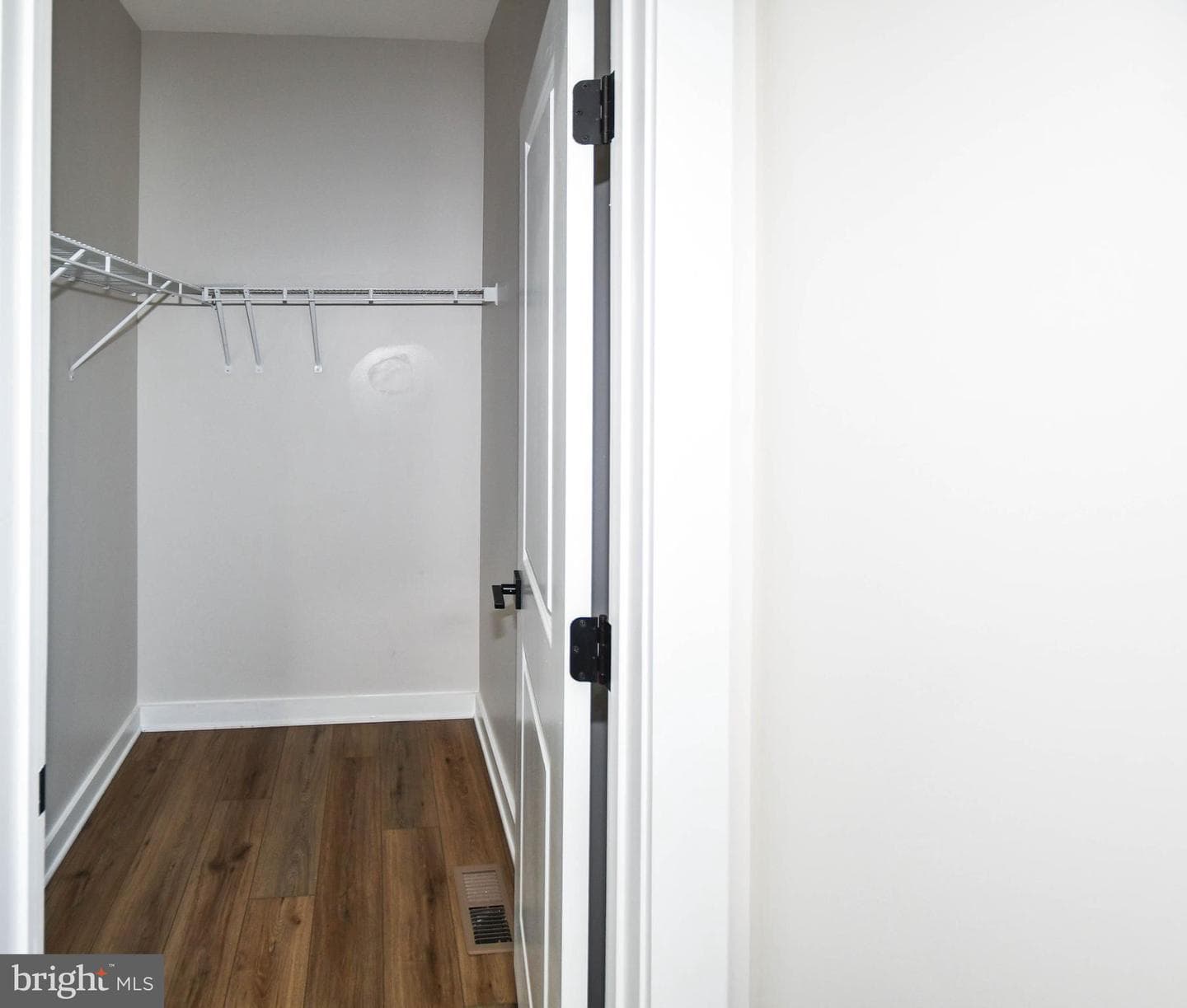 15921 Hyde Park Place photo 44